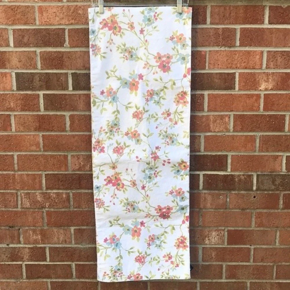 Cynthia Rowley Floral Table Runner